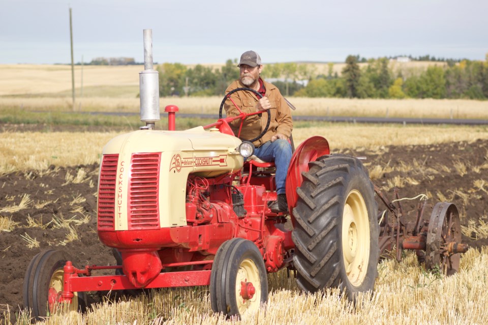 Airdrie and District Agricultural Society hosted its annual Art of the Harvest Sept. 21 at the Airdrie Ag Park east of the city. The event showcased traditional agriculture harvesting practices, and featured farm safety displays, live music and antique machinery.
Photo by Ben Sherick/Rocky View Publishing