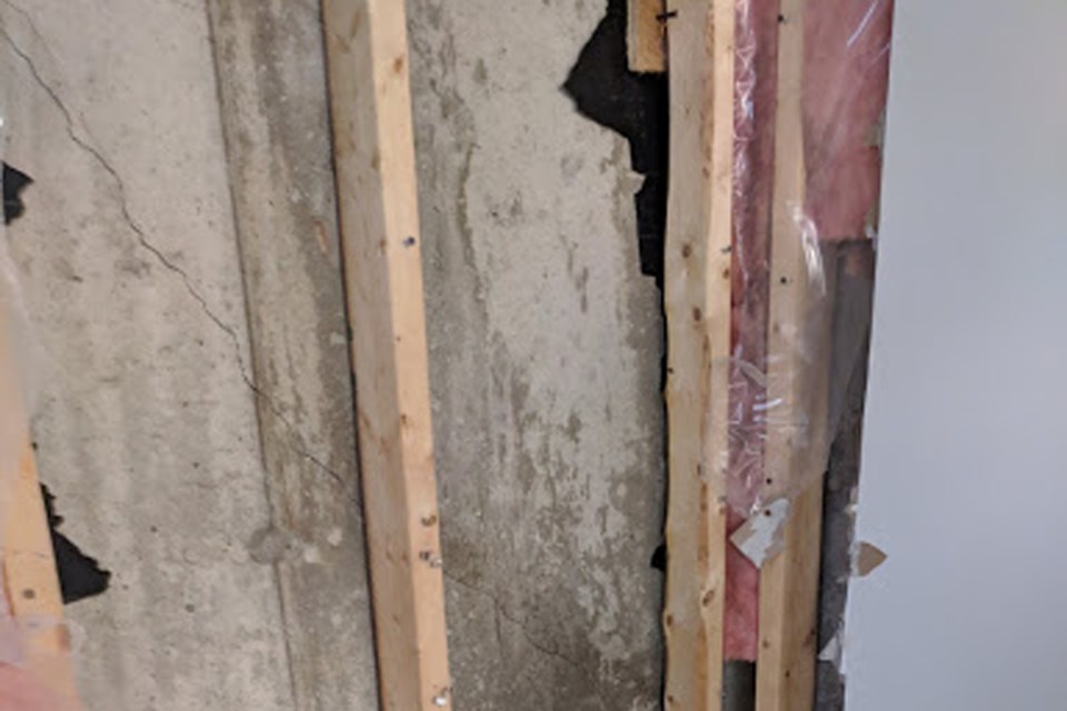 foundation-crack_CROP