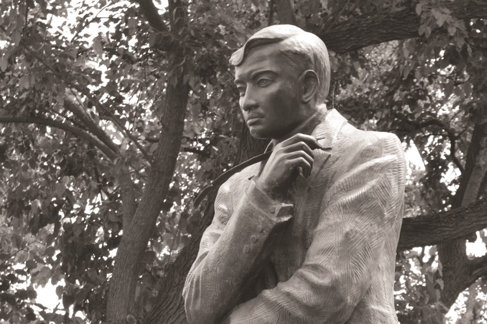 A statue of Filipino hero Dr. Jose Rizal. The Philippine Consulate General in Calgary is offering to donate a bust of the national icon to the City of Airdrie. The monument would be located in Nose Creek Regional Park. Photo by Jim Stapleton/Unsplash.