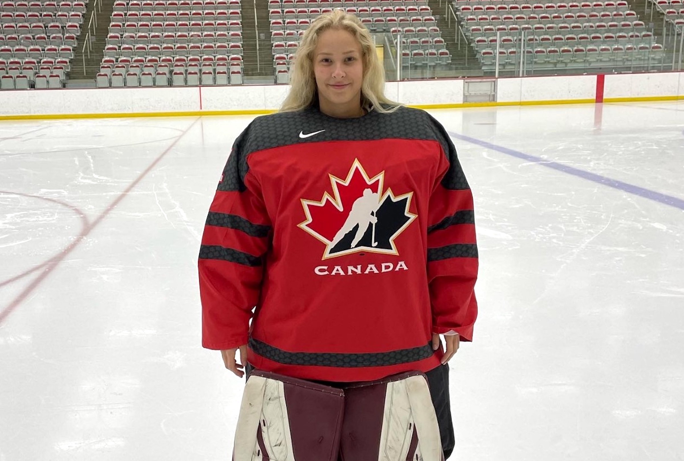 Airdrie Hockey Goaltender Makes National U18 Team Debut Airdrietoday Com