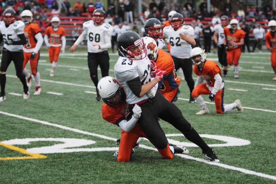 Airdrie Raiders running back Wyatt Anderson was crucial in Airdrie’s 33-21 win May 16, against the Calgary Wildcats. The victory earned the Raiders a 3-3 record and a sport in the playoffs.
Photo by Scott Strasser/Rocky View Publishing