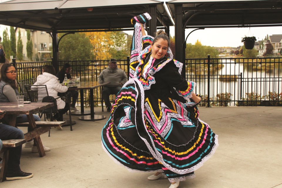 The Viva Mexico event, held Sept. 26 at Tequila and Tacos as part of ARTember, included a host of traditional Mexican dancing and signing. Photo by Scott Strasser/Airdrie City View.