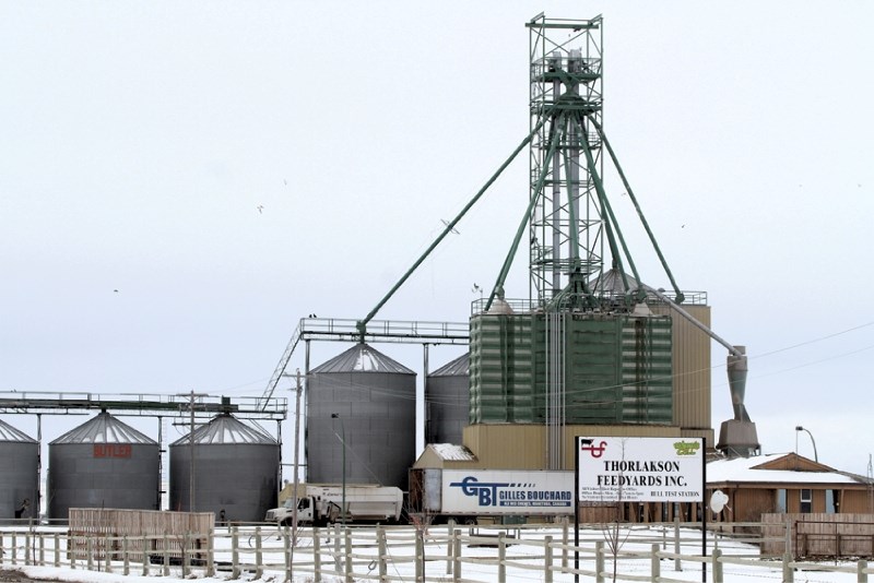 A local resident is raising concern about a large-scale feedlot operation, located northeast of Airdrie.