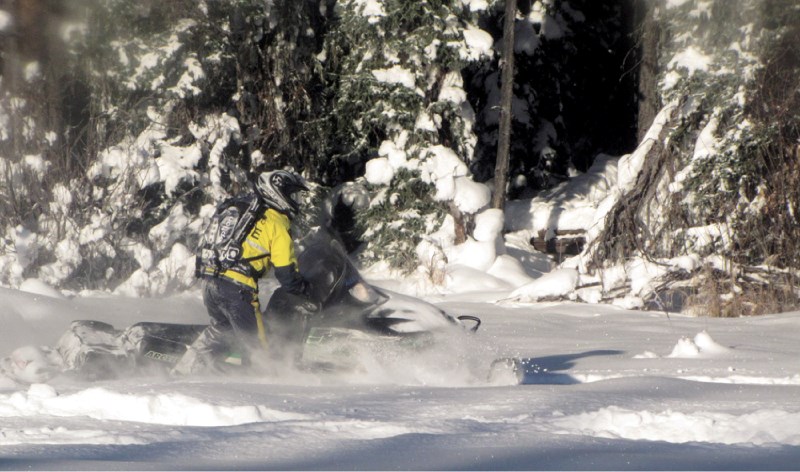 Alberta RCMP are reminding snowmobilers to stay safe while enjoying their winter recreation.