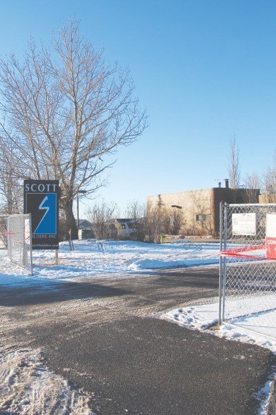 Fencing and signage went up at the old RCMP detachment on Edmonton Trail at the end of November. The building is expected to be completed and ready for occupancy in March