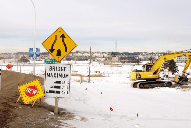 Alberta Transportation has placed signs on either end of Chestermere Lake bridge alerting drivers of the weight limits in place until repair work to foundation supports on