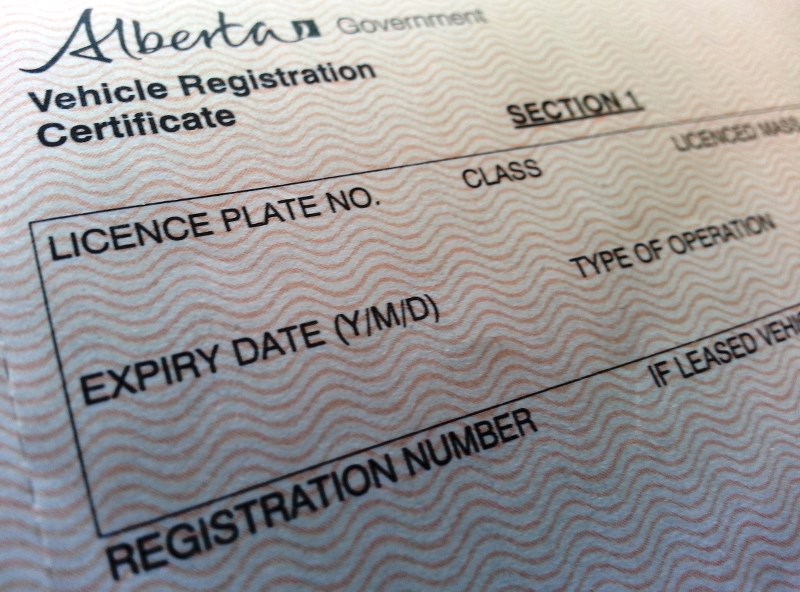 Alberta licence renewal reminders will be moving online starting in April.