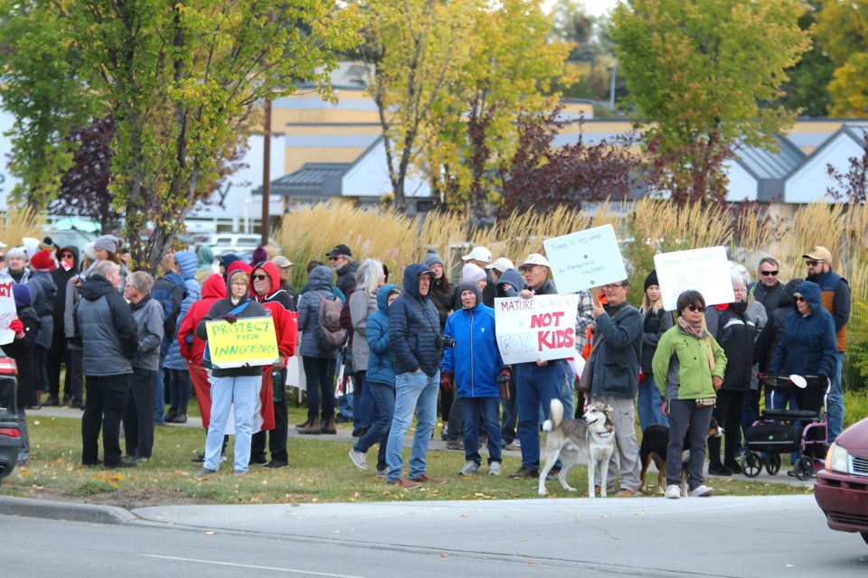 Several hundred protesters picketed outside Airdrie City Hall today in solidarity with the national "1Million March4Children." The event was organized by several conservative Christian and other religious organizations who are opposed to school curriculums including lessons about the LGBTQIA+ community.