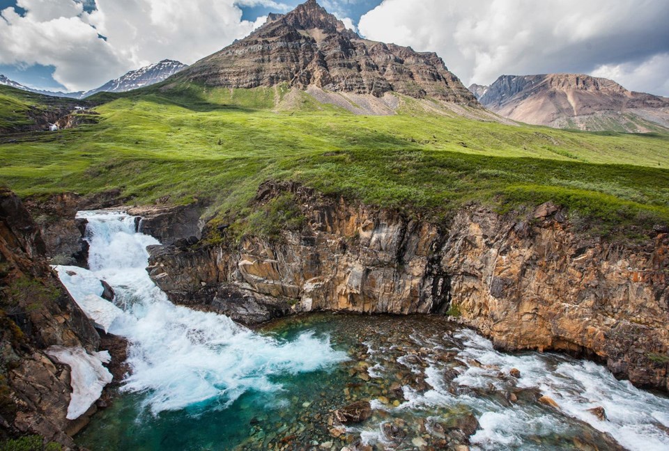 Tetsa-Waterfall-WayneSawchuk