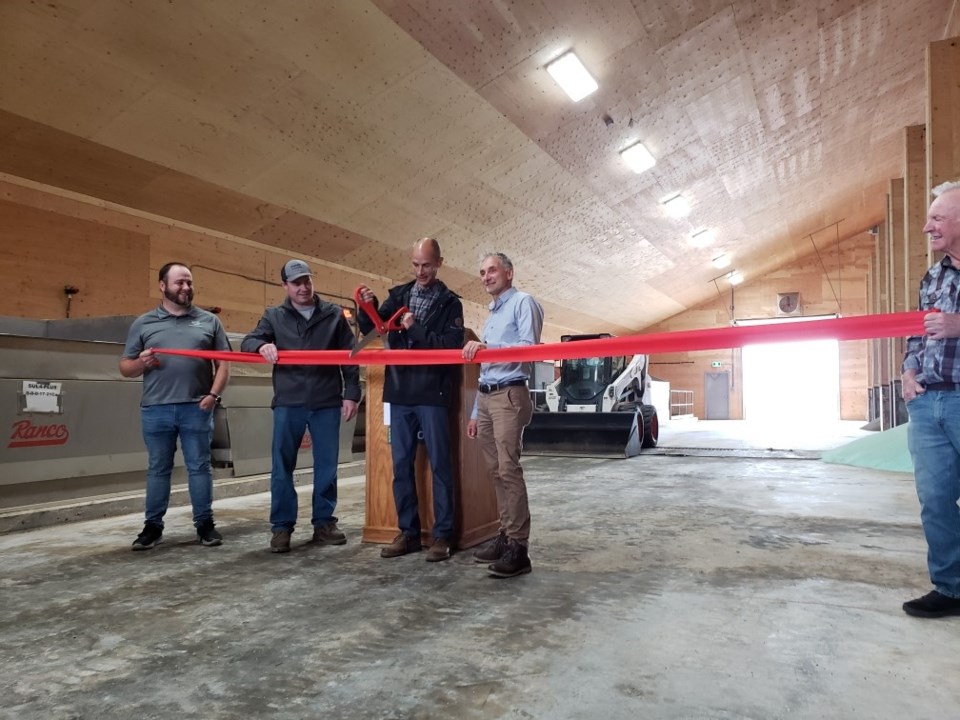 ribbon-cuttingdccooprollaag