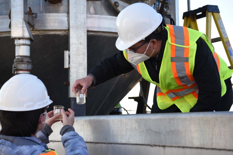 Dr. Jianbing Li during an experiment as part of the first phase of the project. The experiment took place at the Canadian Coast Guard facility on Sea Island in February 2022. 