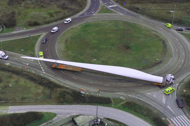 wind-turbine-roundabout