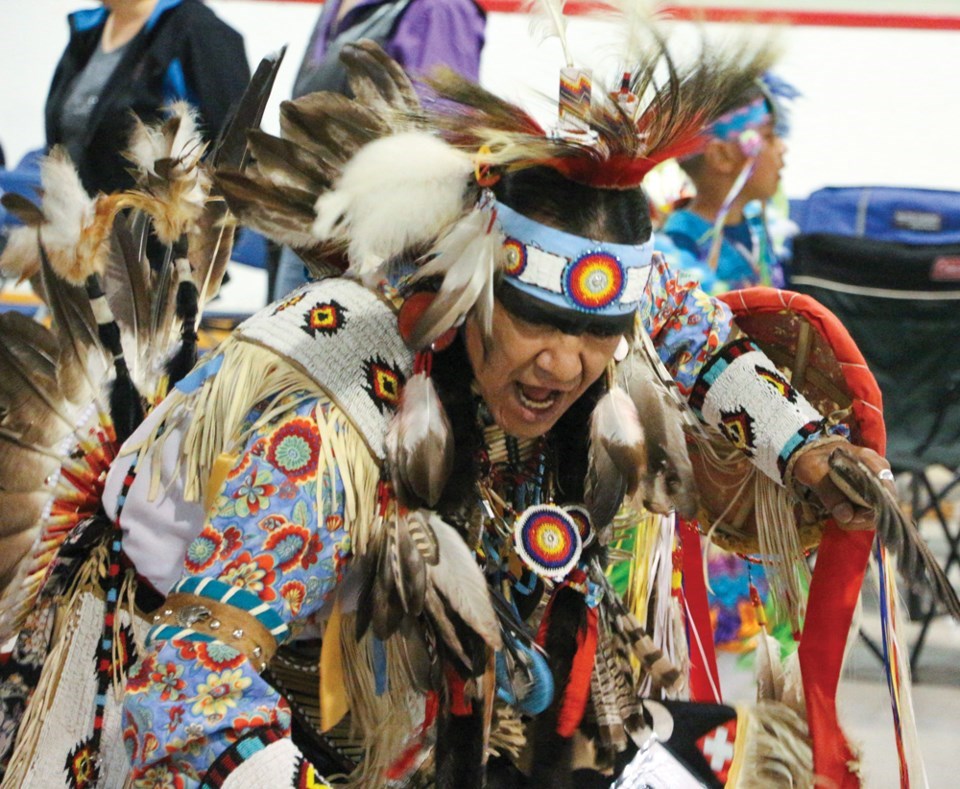 1437686-powwow-1