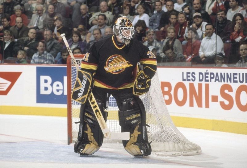canucks-corey-hirsch-2