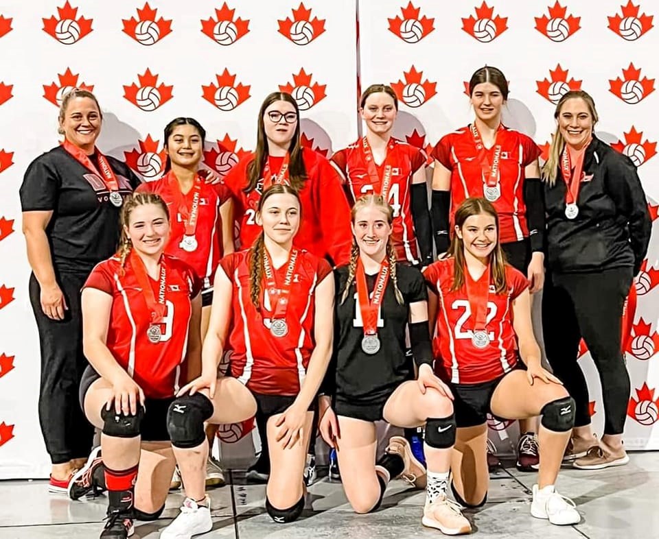 dcu16girlssilver2023