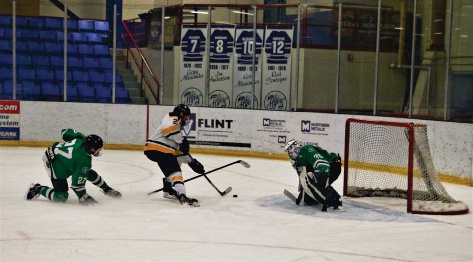 FSJHuskies-Loewen-creditDaveLueneberg