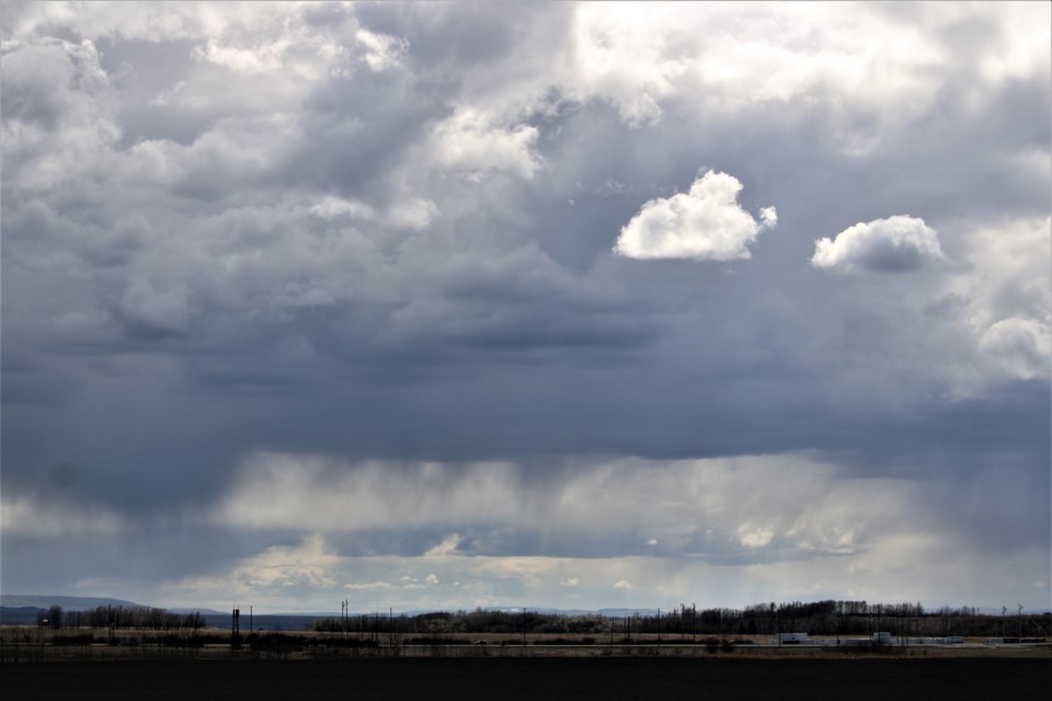 thunderstorm approaching