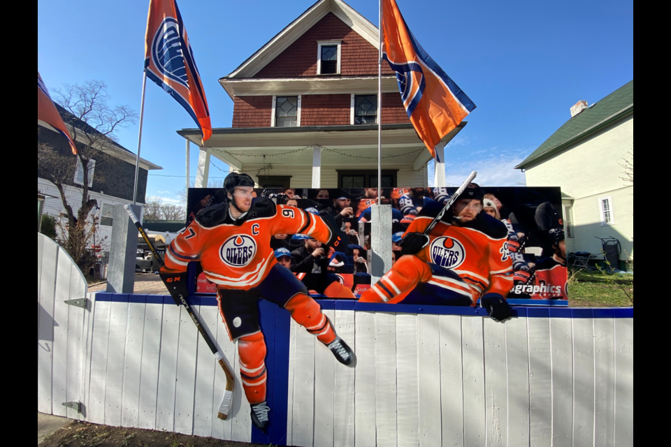 Oilers playoff tribute fence in downtown Edmonton. WILLY GRANT/Great West Media