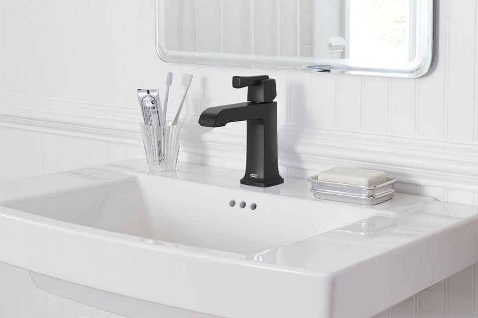 single-handle-townsend-faucet-1000-x-667-px-1