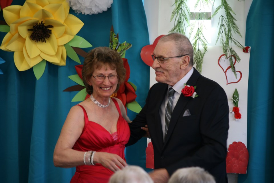 Susan and Frank tied the knot at Lakeshore Manor in Chestermere (near Calgary) on April 25. The afternoon event was held at suppertime for family, friends and the 40 Lakeshore residents, who were witness to the happy event before a special supper, cake and dance. Photos Stephanie Dupuis