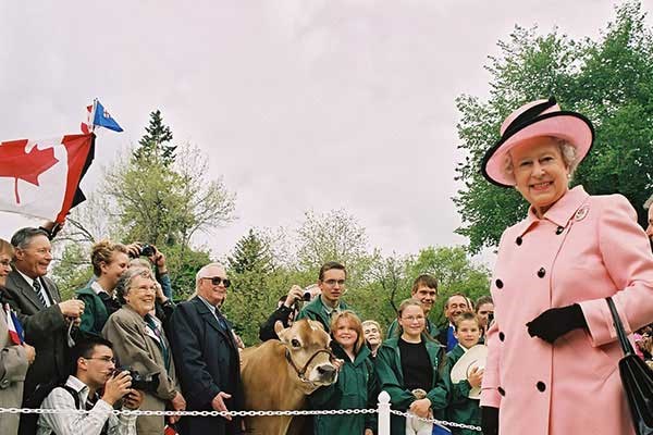 Her Majesty Queen Elizabeth II has a walkabout at the Alberta Legislature in 2005, Alberta’s centennial year. Photo: assembly.ab.ca