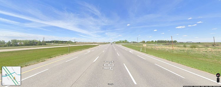 trans-hwy-2-338-avenue-looking-north