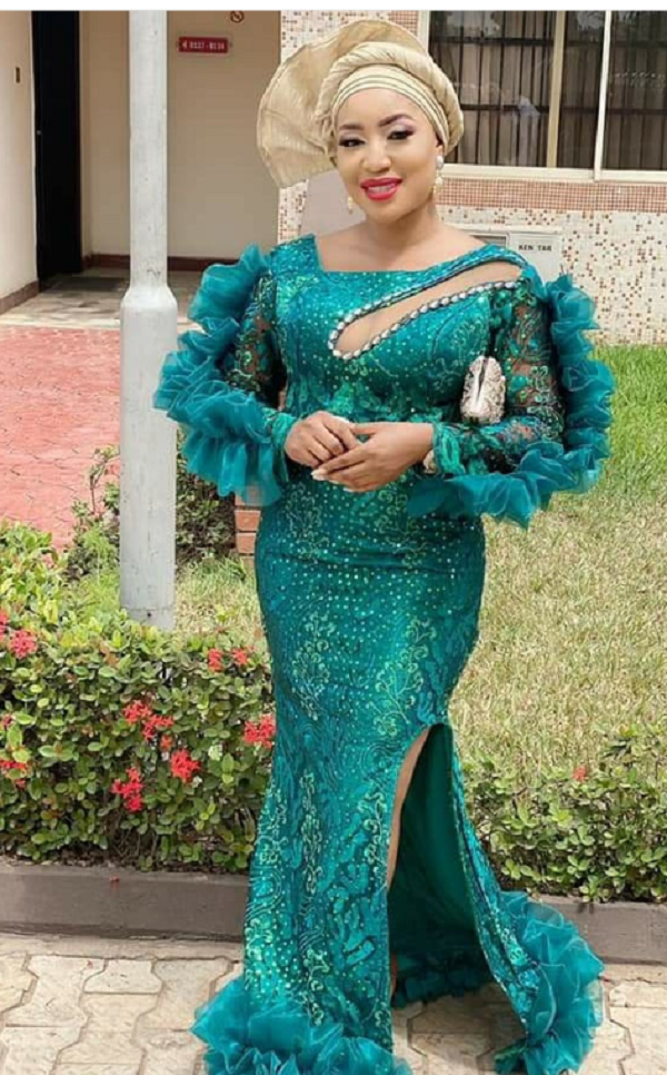 OWAMBE STYLES: Make them 'green with envy' in these green lace dress  styles! 
