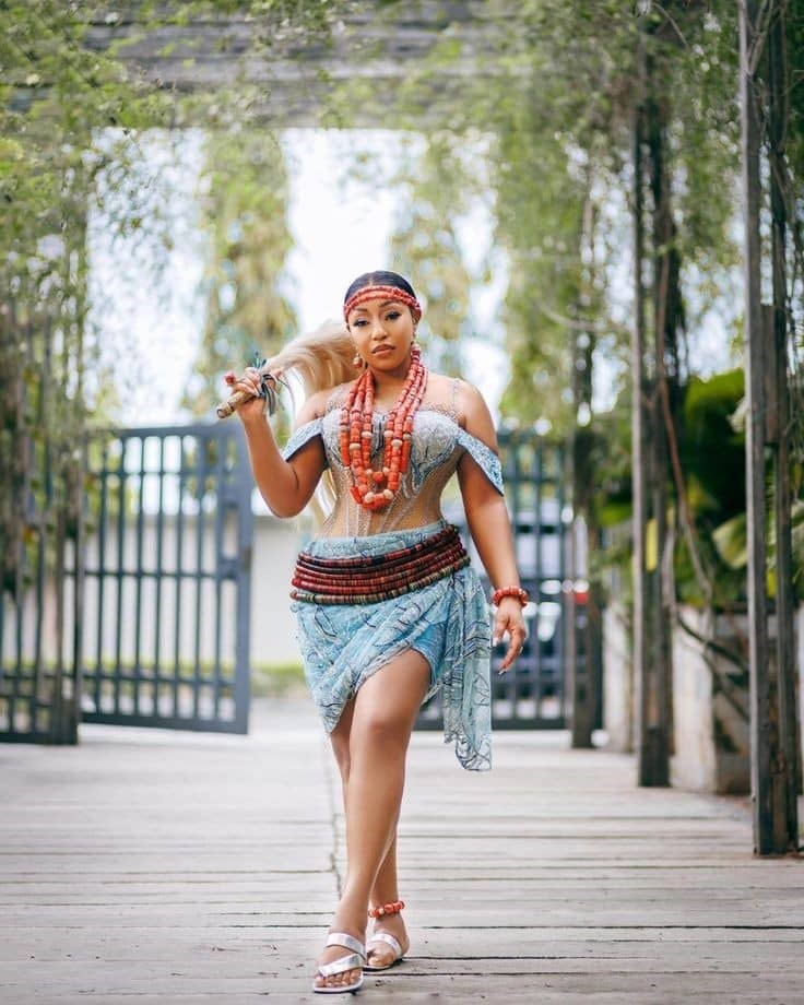 Celebrating the elegance and beauty of Igbo traditional attire (VIDEO) - AlimoshoToday.com