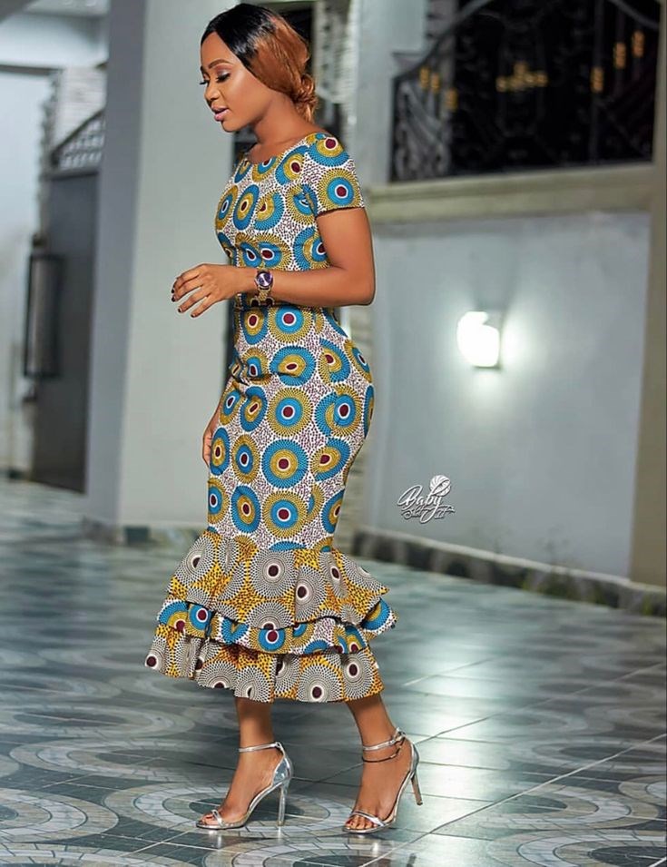 Six trendy ways to rock your Ankara cold shoulder outfit