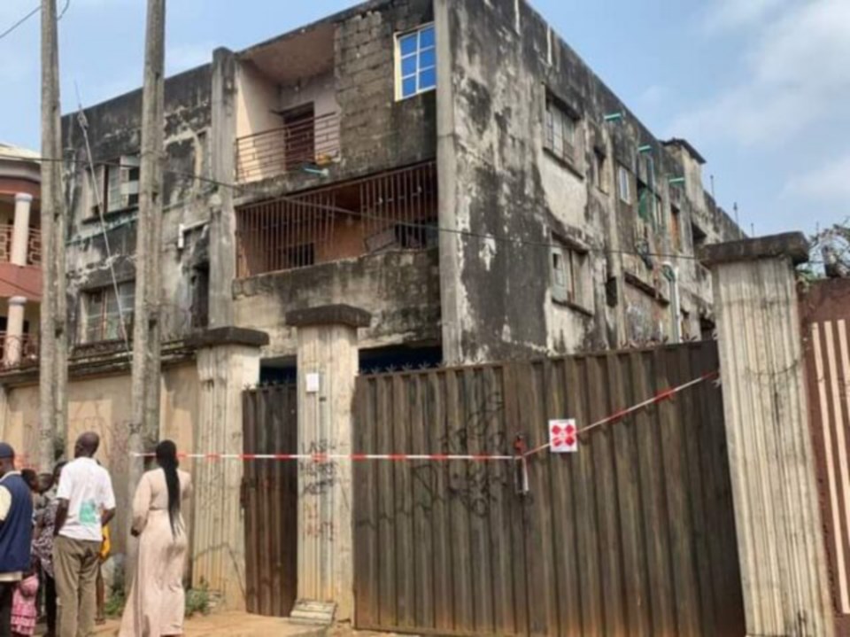 building-collapse-lagos-government-seals-distressed-building-in-idimu