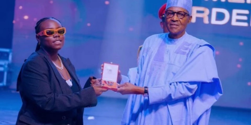 teni-and-president-buhari12