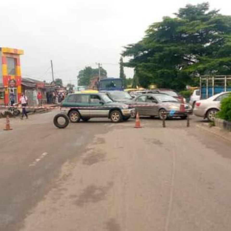 Traffic diversion at Isheri 