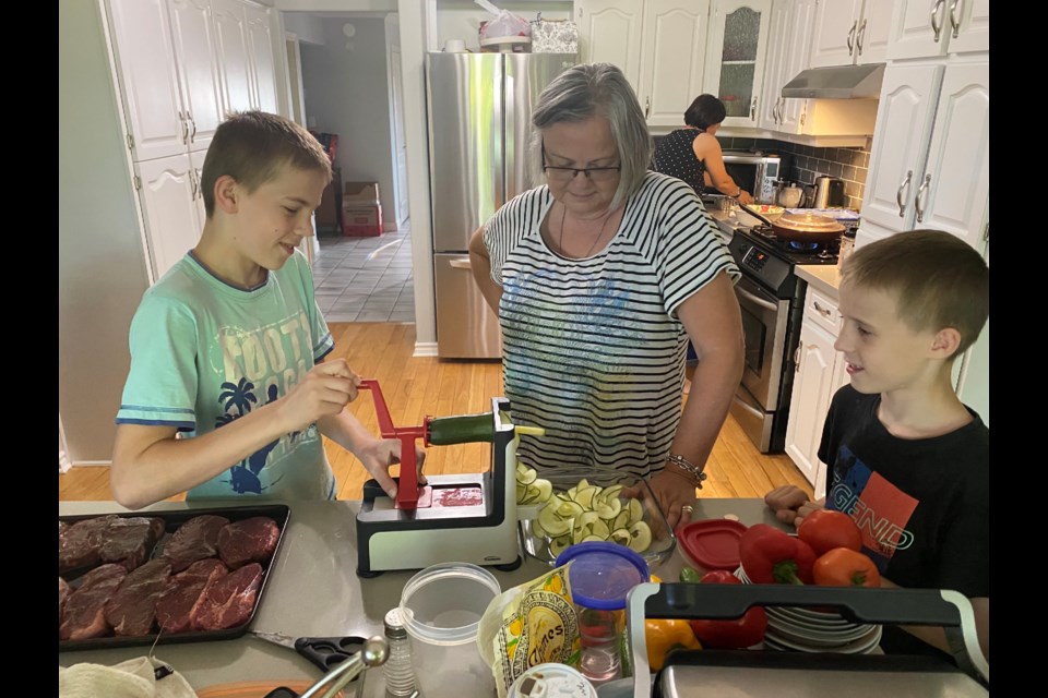 Barrie native Cathy Locke has welcomed a family of 13 from Ukraine, who were forced to flee their home due to the ongoing war. 