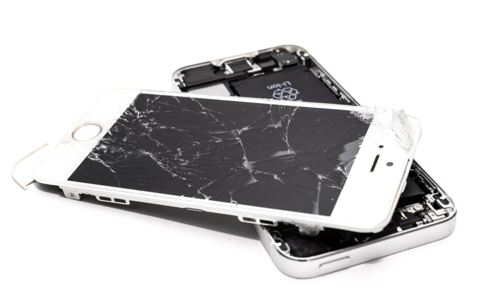 2021-02-01 iPhone cracked