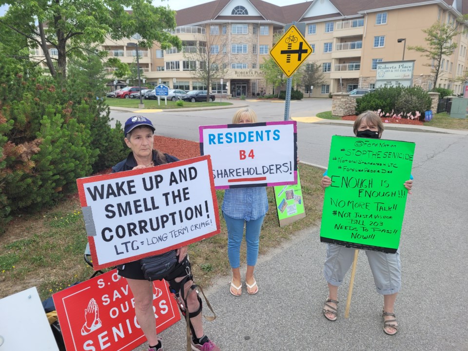 2021-06-26 Roberta Place protest SG