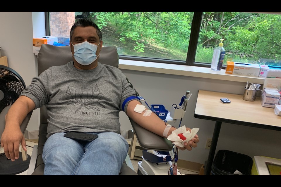 Members of the Barrie branch of the Ahmadiyya Muslim Youth Association came out to donate blood for Canadians in critical need as part of a nation-wide initiative.