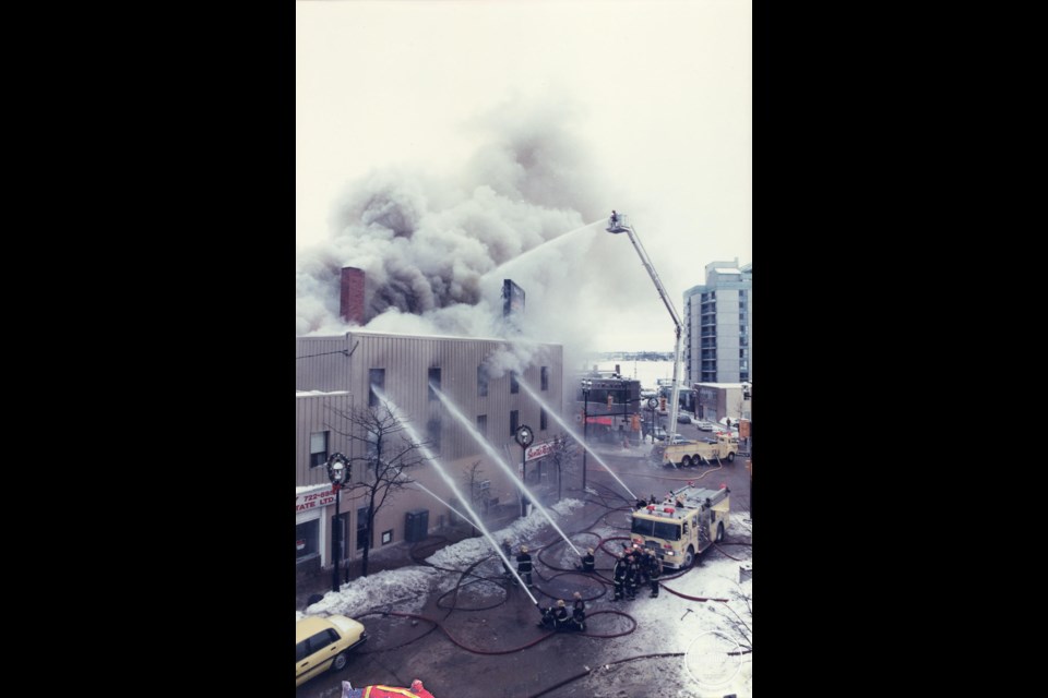 Sam The Record Man burns January, 1994. Photo courtesy of Barrie Historical Archive. 