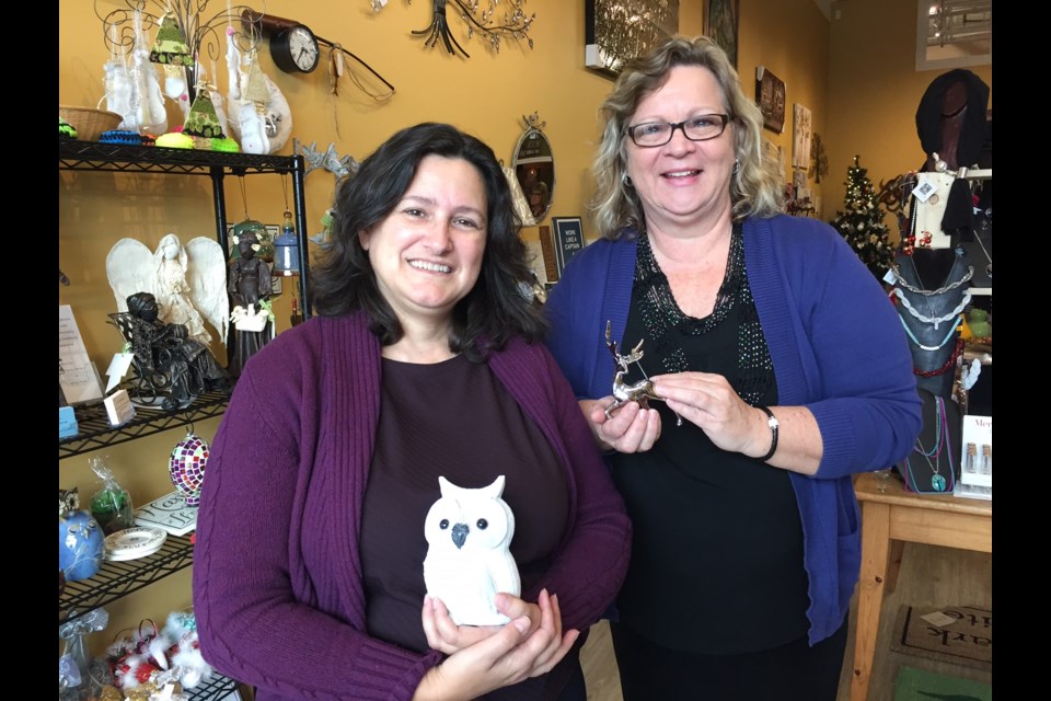 Crafty Gift Emporium owner Linda Lin, left and manager Carla Becraft.
Sue Sgambati/BarrieToday