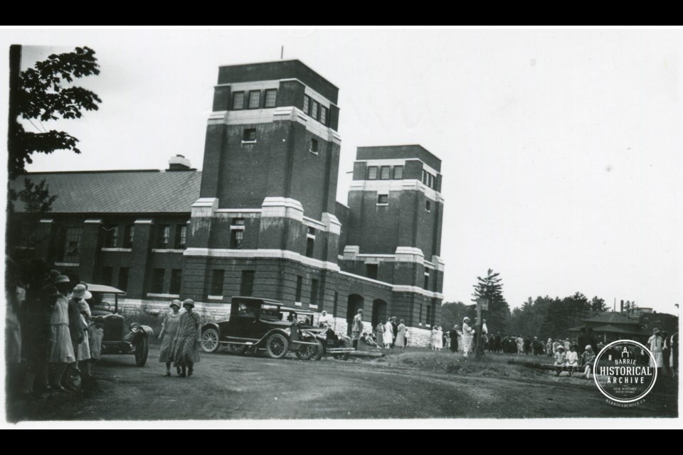 Barrie Armoury and Queen's Park circa 1925. Photo courtesy of the Barrie Historical Archive