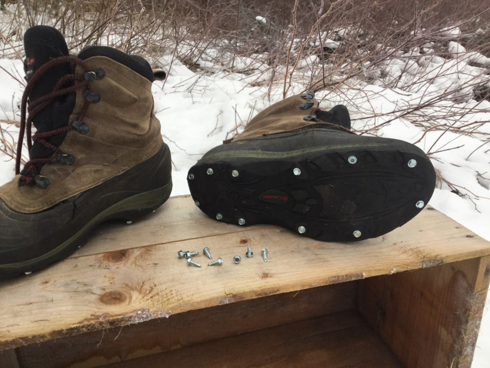 PHOTO TSW 36 Ice Boots