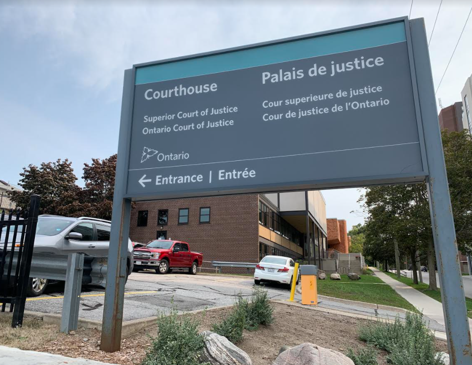 2020-09-16 Barrie courthouse RB