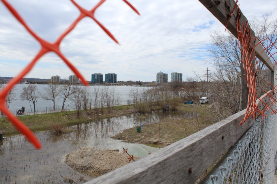 This long-vacant lot at Dunlop and Poyntz streets in downtown Barrie is poised for redevelopment on May 7, 2019. Raymond Bowe/BarrieToday