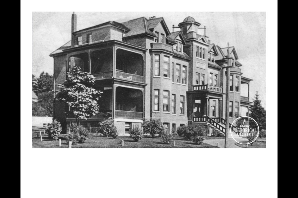 Royal Victoria Hospital on Ross Street, facing Queen's Park in the early 1900s. Photo courtesy Barrie Historical Archive