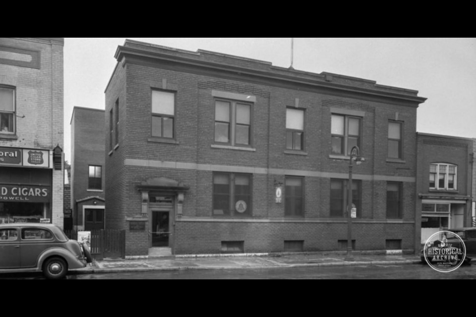 25 Dunlop St. W., future home of Kerry's Book Store, is shown to the right of the Bell building circa 1940.