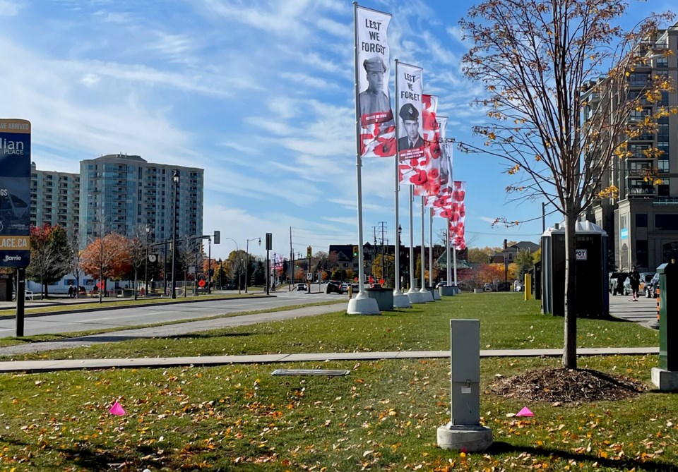 2022-11-02-barrie-remembrance-flags