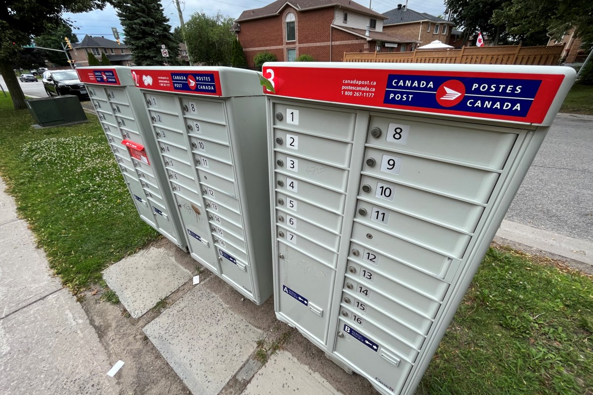 Canada Post suffers record $407M loss in second quarter amid labour unrest