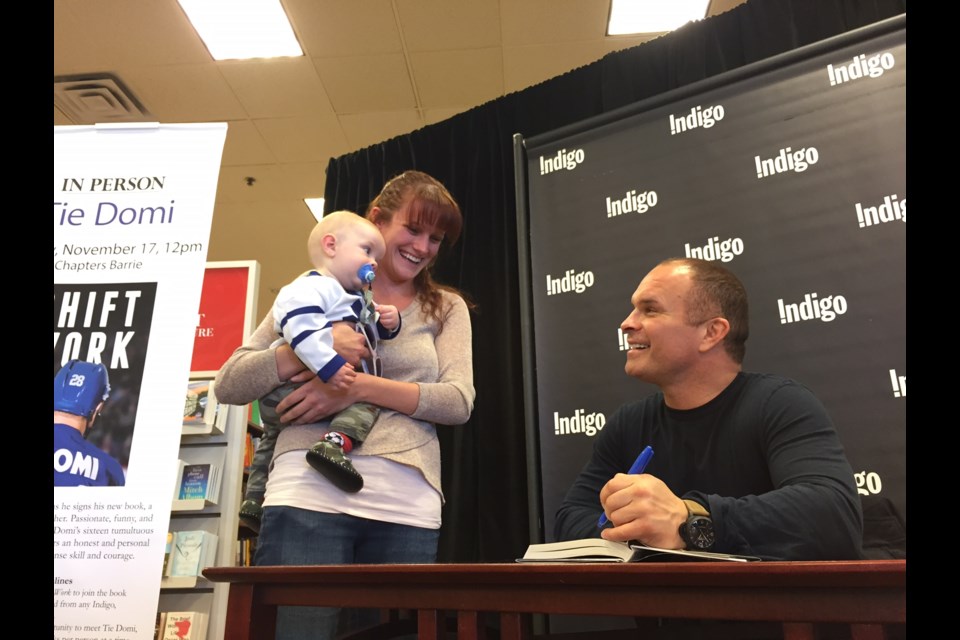 Tie Domi makes stop in Barrie to promote new book