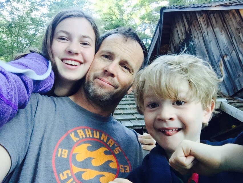 Bracebridge dad jake Thomas is pictured with two of his four children.
Facebook photo