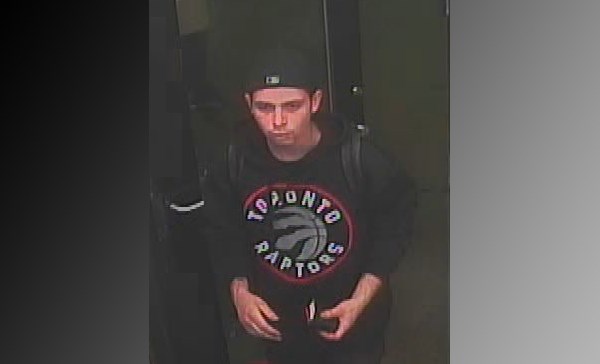 2017-10-26 credit card theft suspect Barrie Police