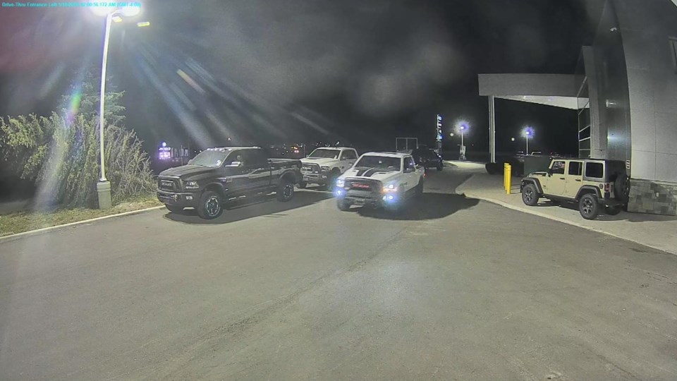 Chrysler 400 Theft Suspect Vehicle Pic 2